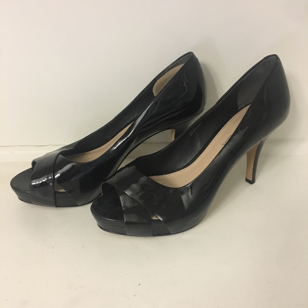 Via Spiga Black Patent Leather Pumps peeptoe 6W